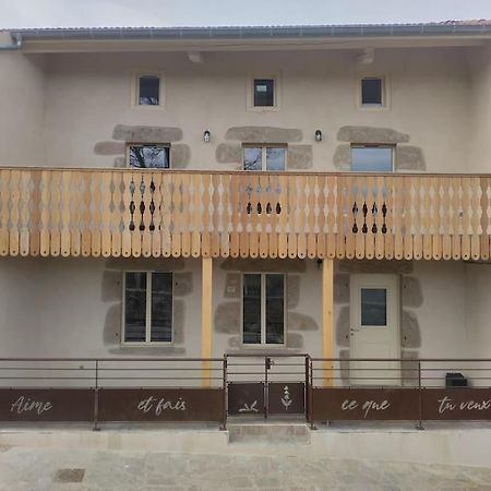 Sur La Route Du Pont Neuf Villa Sauvain Exterior photo